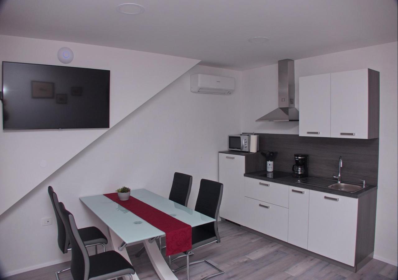 Apartmaji Anita Begunje pri Cerknici المظهر الخارجي الصورة